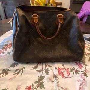 VINTAGE LOUIS VUITTON BUCKET BAG